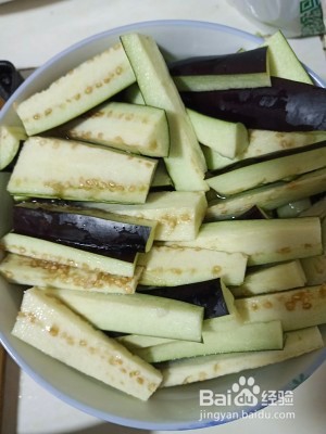 食补养生少油版茄子炒肉的做法