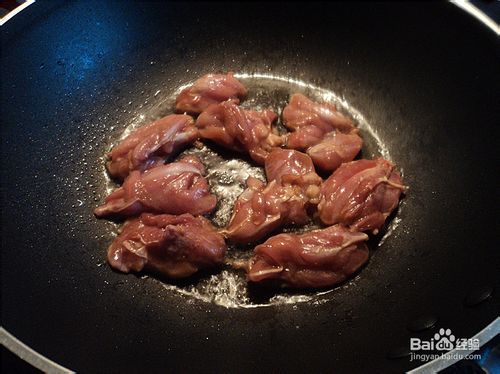 九层塔炒鸡腿肉