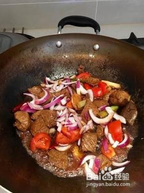 红烧牛肉土豆的做法