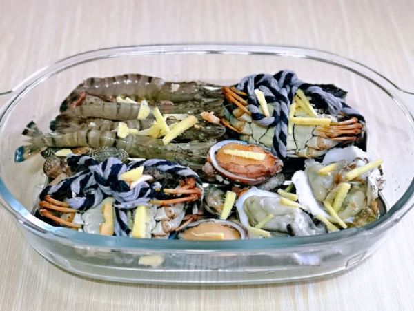 柠香热气蒸海鲜