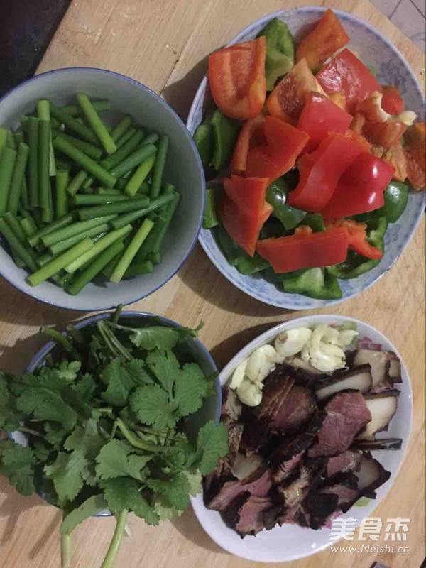 炒腊肉的家常做法