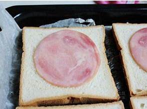 快手吐司披萨的做法