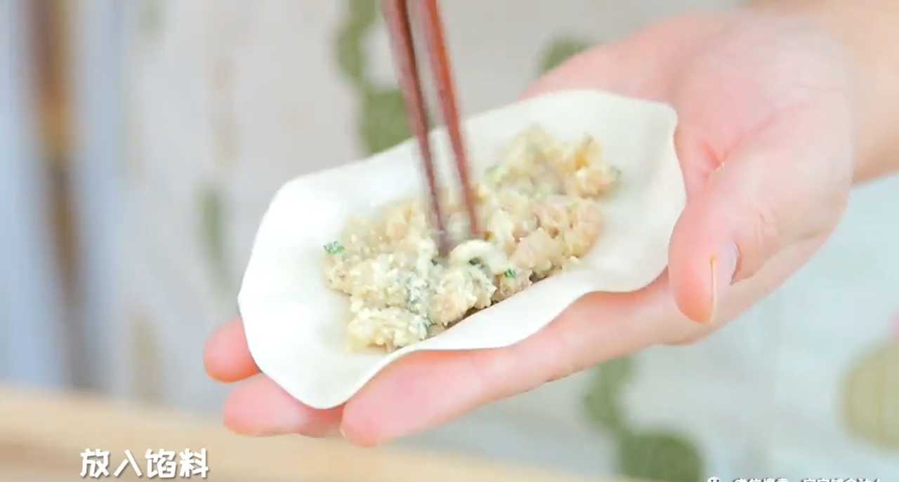 虾仁豆腐锅贴怎么做