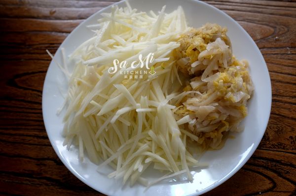 酸菜炒土豆肉丝