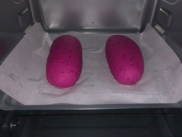 火龙果麻薯软欧包