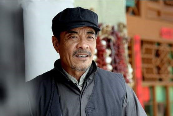任喜爱的父亲扮演者是谁