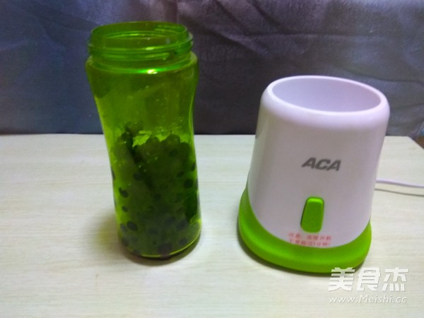蓝莓酸奶奶昔