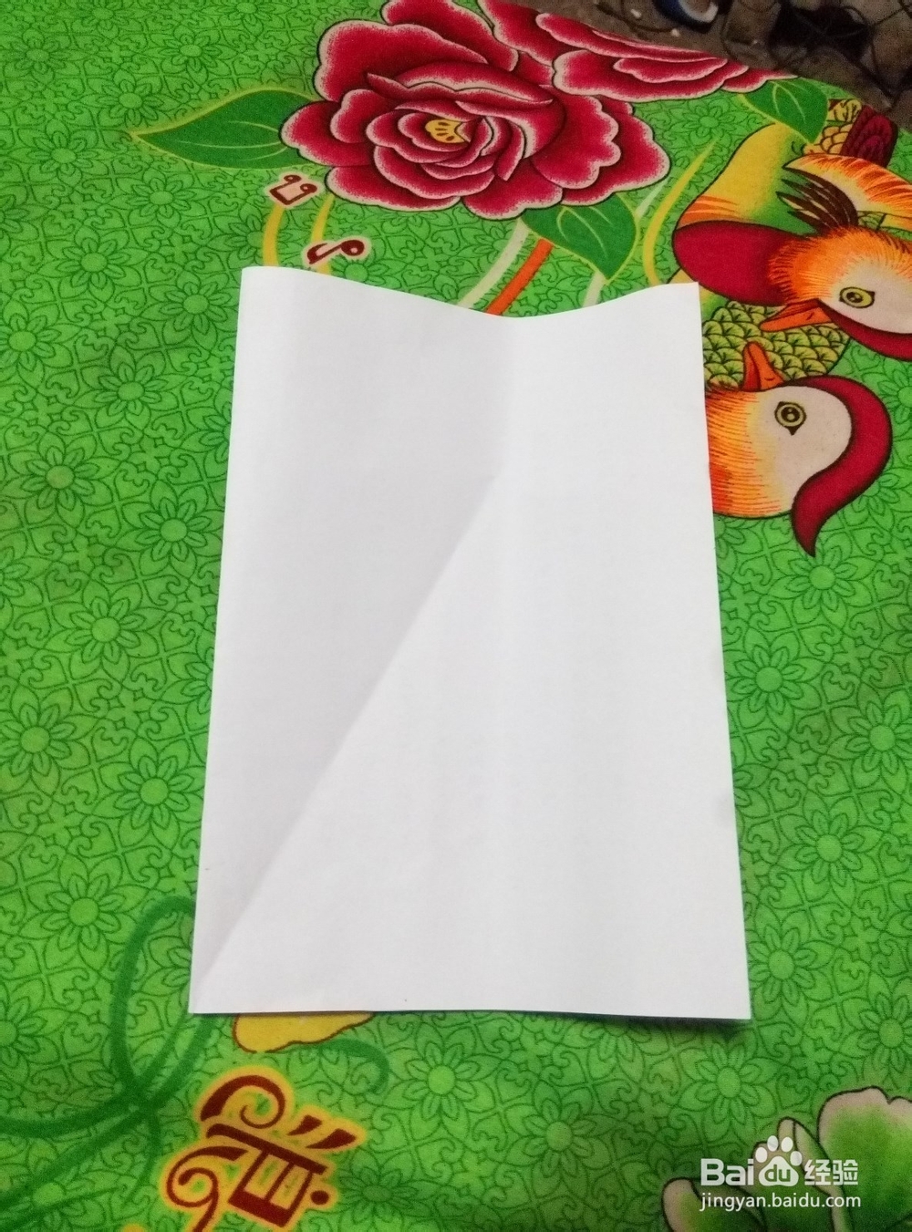 折纸艺术：怎样用纸折小船