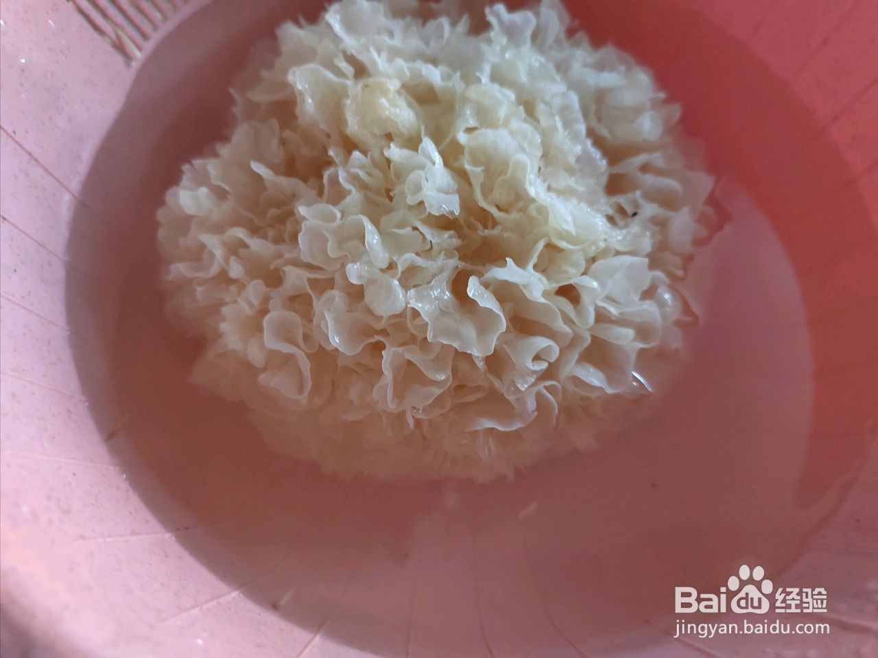 冰糖银耳雪梨汤的做法