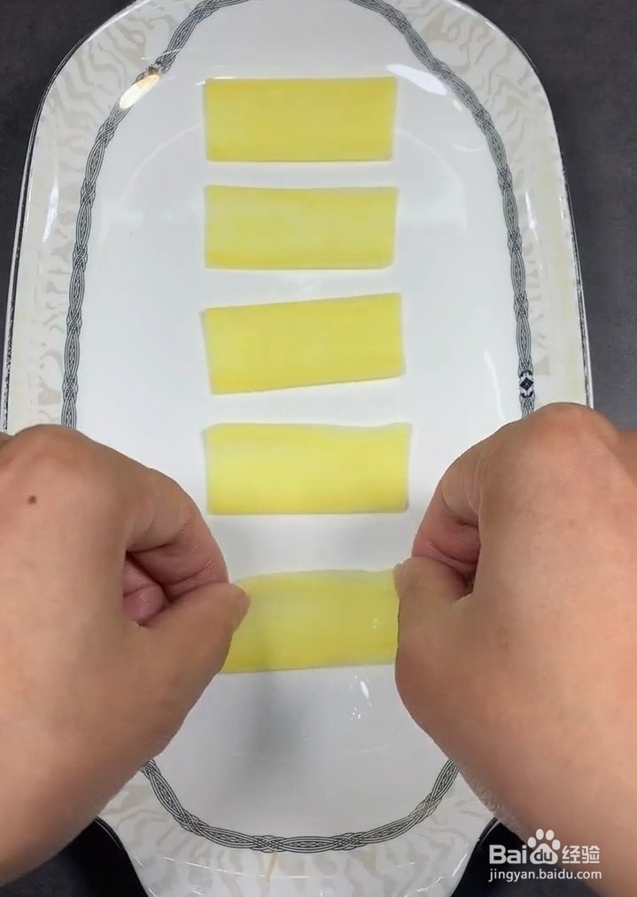 怎么做鲜美的清蒸鲈鱼?