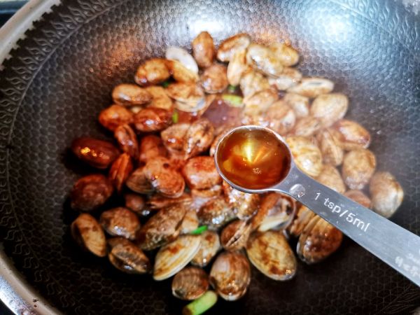 鲜嫩美味爆炒花甲