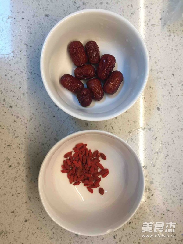 红枣银耳羹的做法