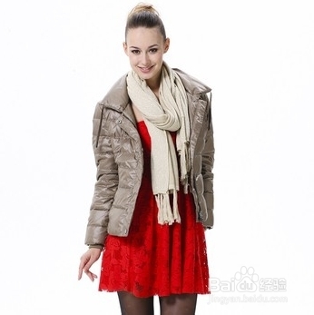 羽绒服如何搭配鞋子?