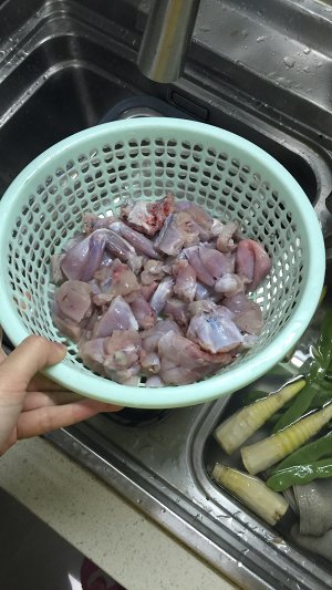 怎样判断牛蛙熟了