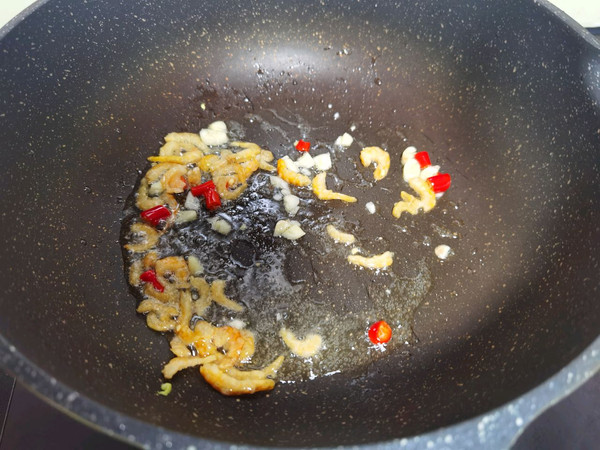 虾米小米辣炒包菜