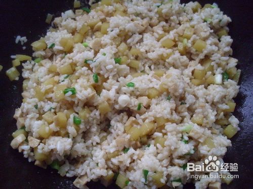土豆鱼丸炒饭