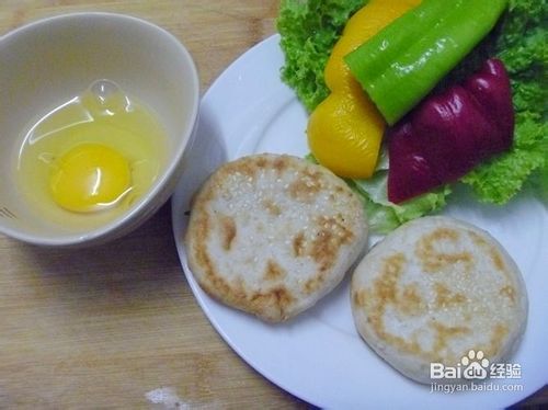 【中式面点】营养早餐---白饼剁椒鸡蛋夹
