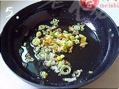 葱油凉拌蜇丝