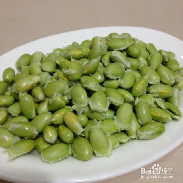 非常简单的腰果鸡丁烩毛豆