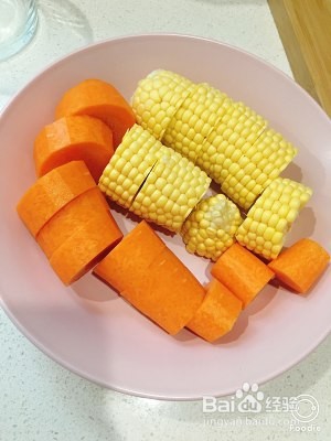 食补养生冬瓜玉米排骨汤的做法