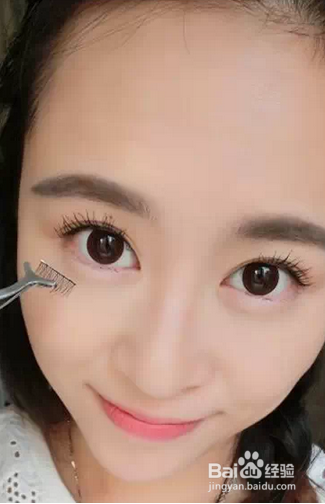秀智的清纯妆容怎么画