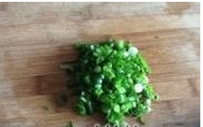 美味的小葱拌豆腐