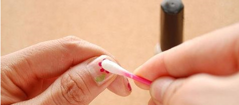 怎么去掉指甲上的指甲油