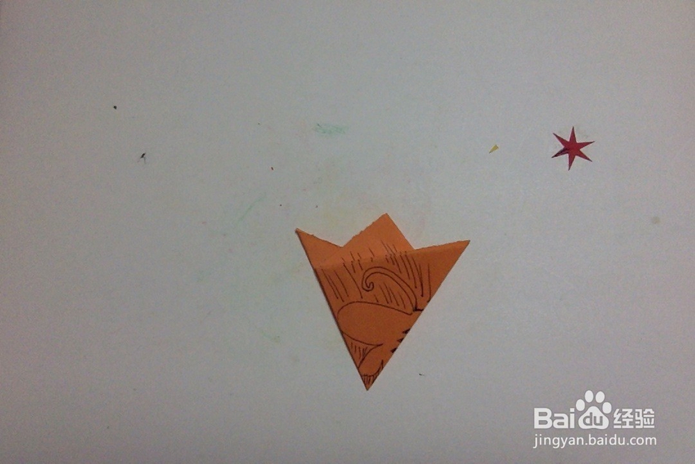 怎样剪蝴蝶窗花?手工三角团花