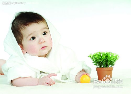 如何给宝宝物理降温