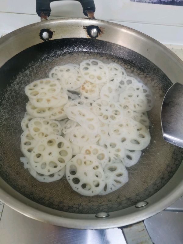 多力玉米油凉拌藕片