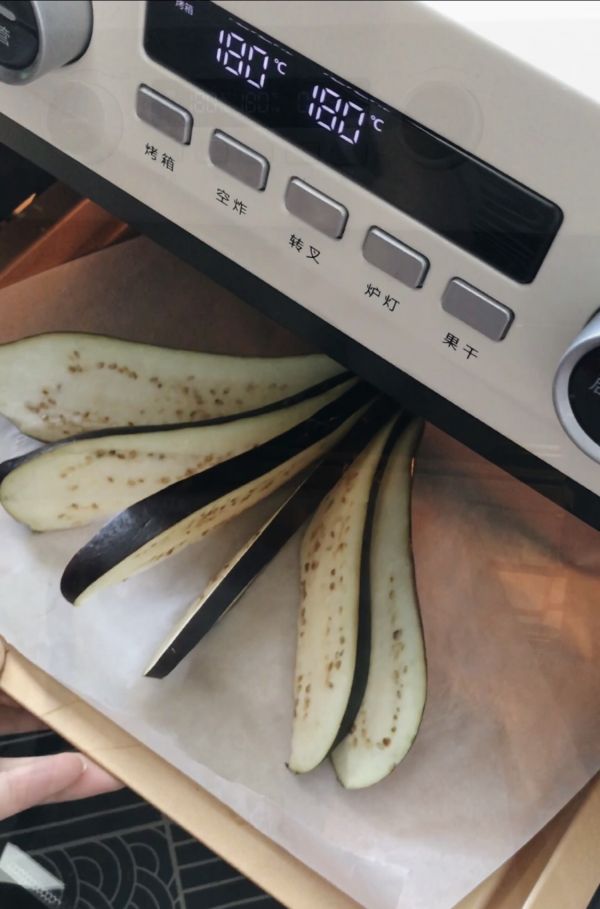 肉末蒜蓉烤茄子