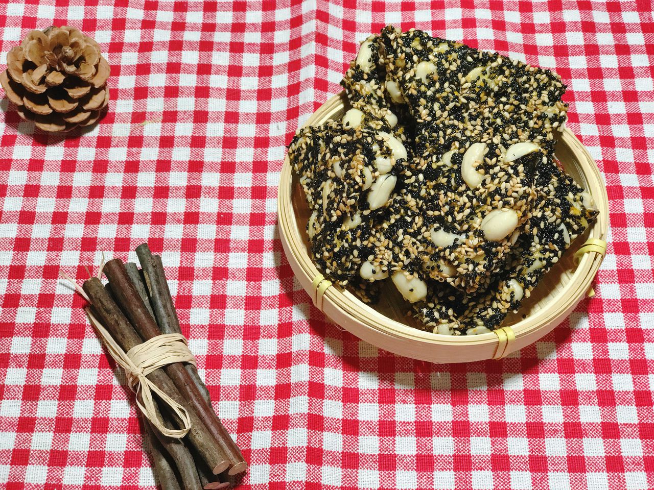 想吃黑芝麻花生糖？轻轻松松就能学会