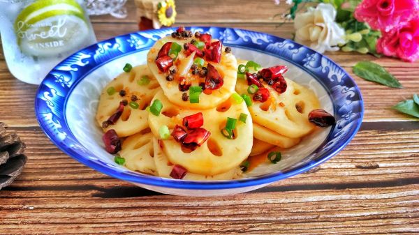 凉拌麻辣红油藕片