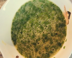面条做的鸡蛋香葱银丝饼