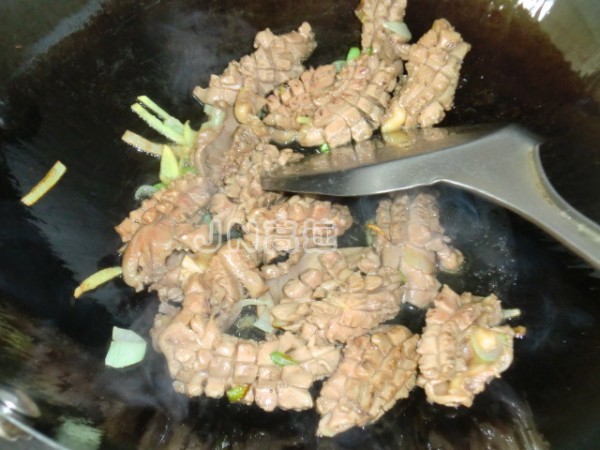 黄芽韭菜炒鸡心