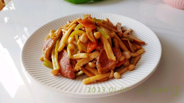 尖椒香干蘑菇肉