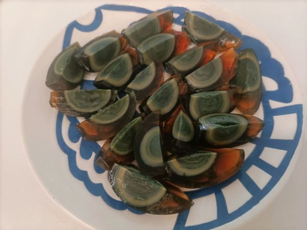 凉拌香辣蒜香松花皮蛋