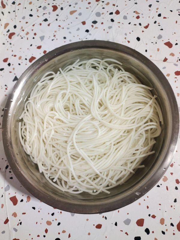 番茄味砂锅米线