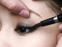 怎样画美丽的大眼妆