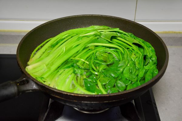 清香鸡蛋菠菜汤