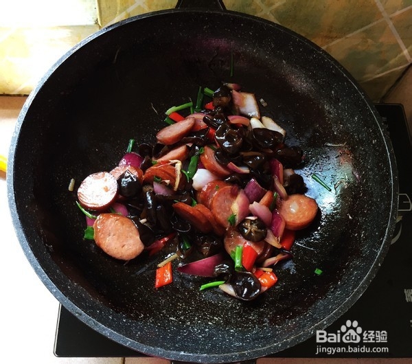 小炒红肠的做法
