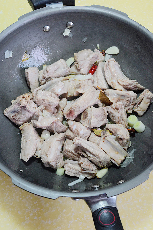 海带炖排骨怎么做好吃,看这个就能学会