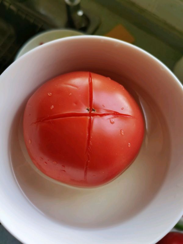 番茄浓汤烩金针菇