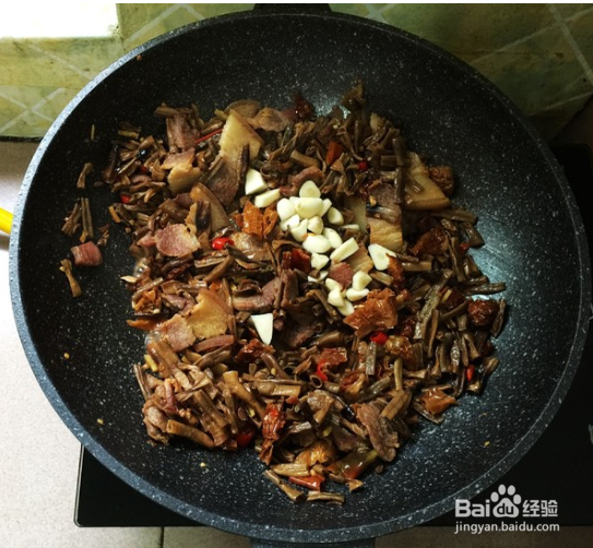 家常干豆角炒腊肉