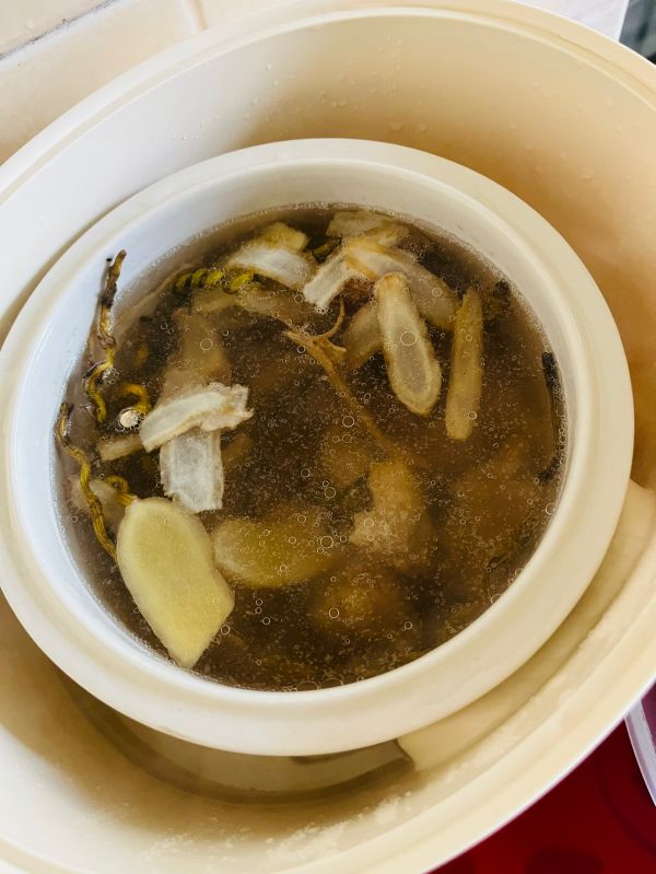 石斛西洋参瘦肉汤