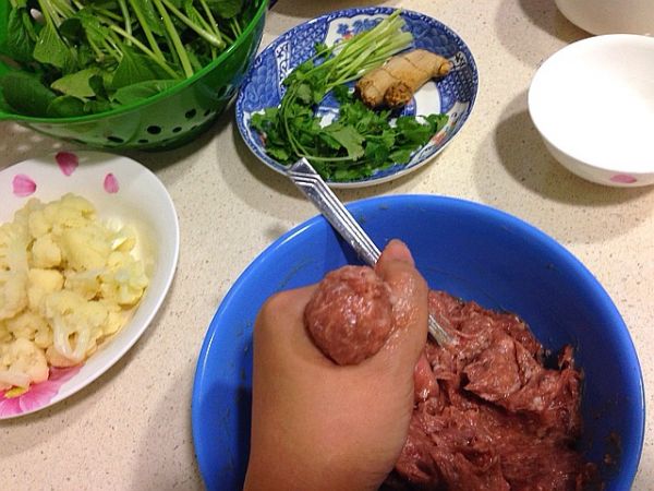 香菇蔬菜双丸汤