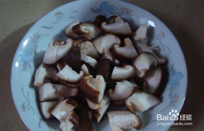 <b>如何教孩子学会洗蘑菇和切蘑菇</b>