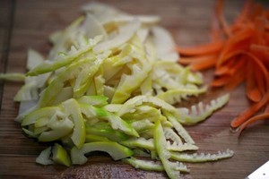 河南特色-春笋虾仁炒蛋怎么做？