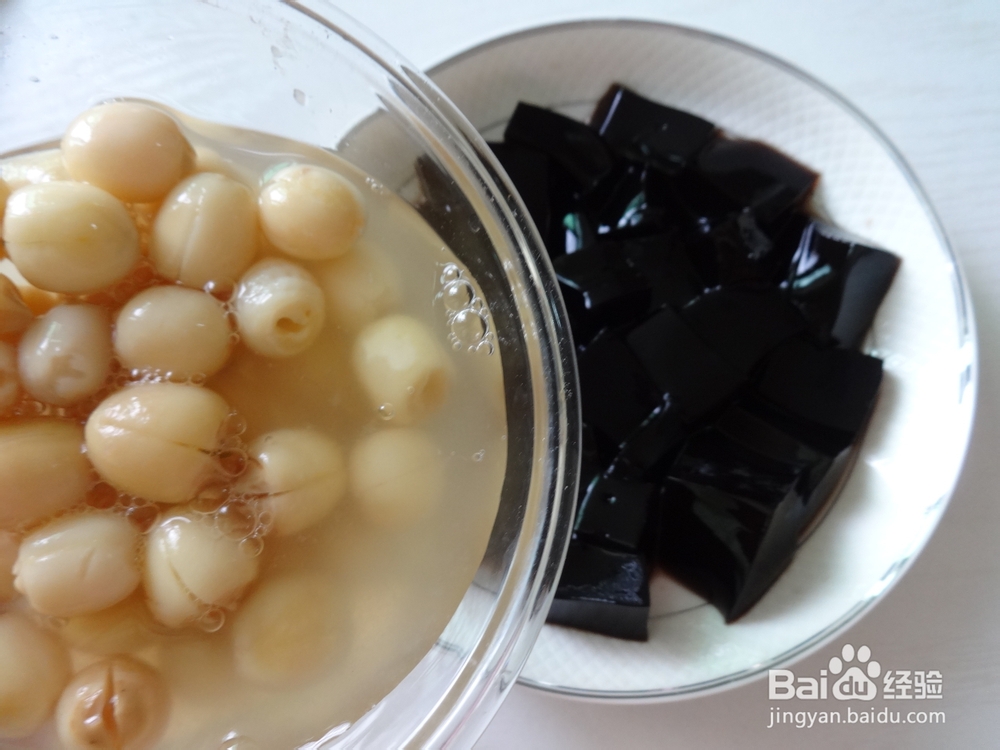 舌尖上的美食之莲子龟苓膏