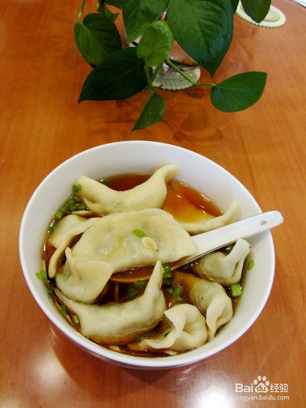 荠菜笋尖猪肉饺